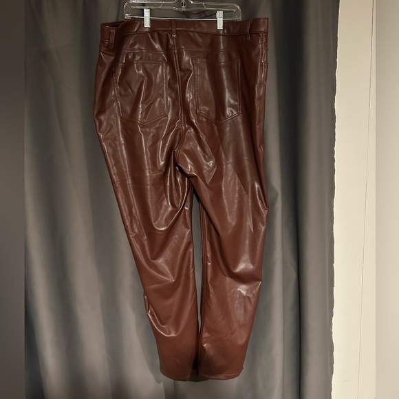Vegan Leather 90’s Straight Pant - Picture 4 of 5